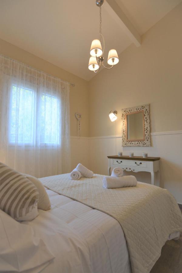 Olympia'S Apartments Artemida  Ngoại thất bức ảnh
